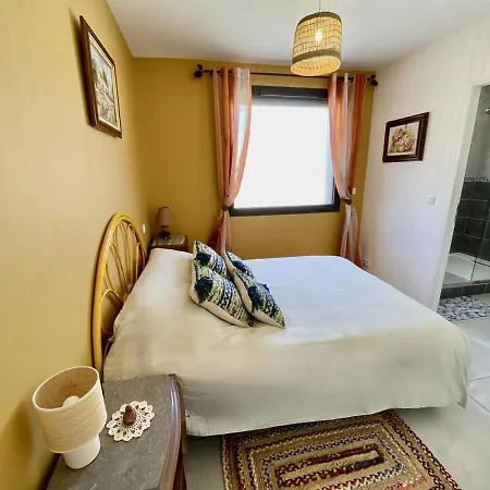 Apartament Havre De Paix Avec Terrasse Vue Oliviers Saint-Just-et-Vacquières